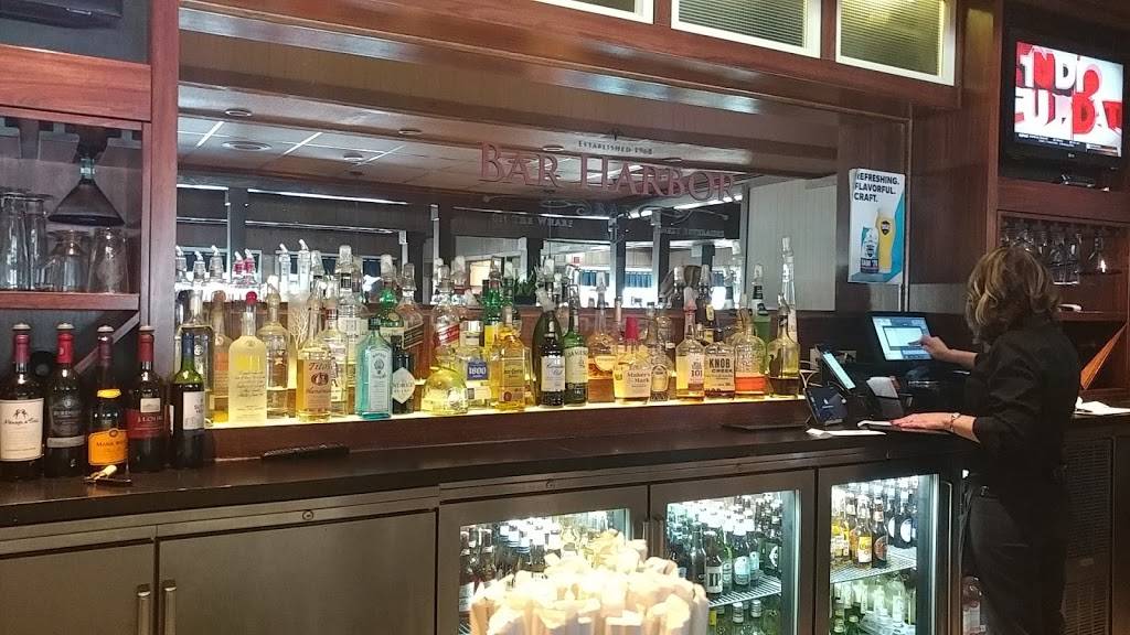 Red Lobster | restaurant | 951 E Lewis and Clark Pkwy Suite 3004, Clarksville, IN 47129, USA | 8122850444 OR +1 812-285-0444