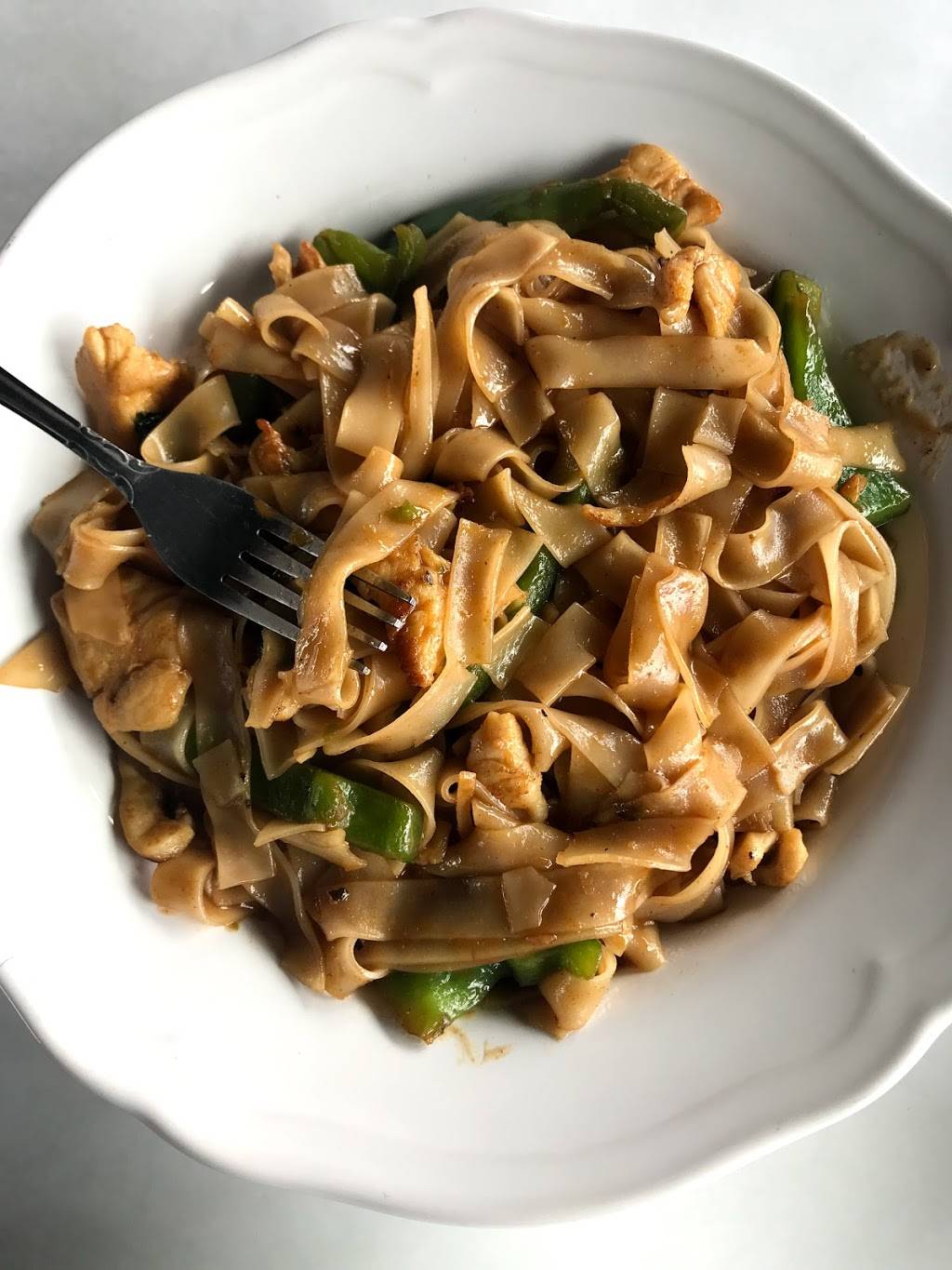 Lil Thai Express - Thai food | restaurant | 499 W 14 Mile Rd, Clawson, MI 48017, USA | 2484396000 OR +1 248-439-6000