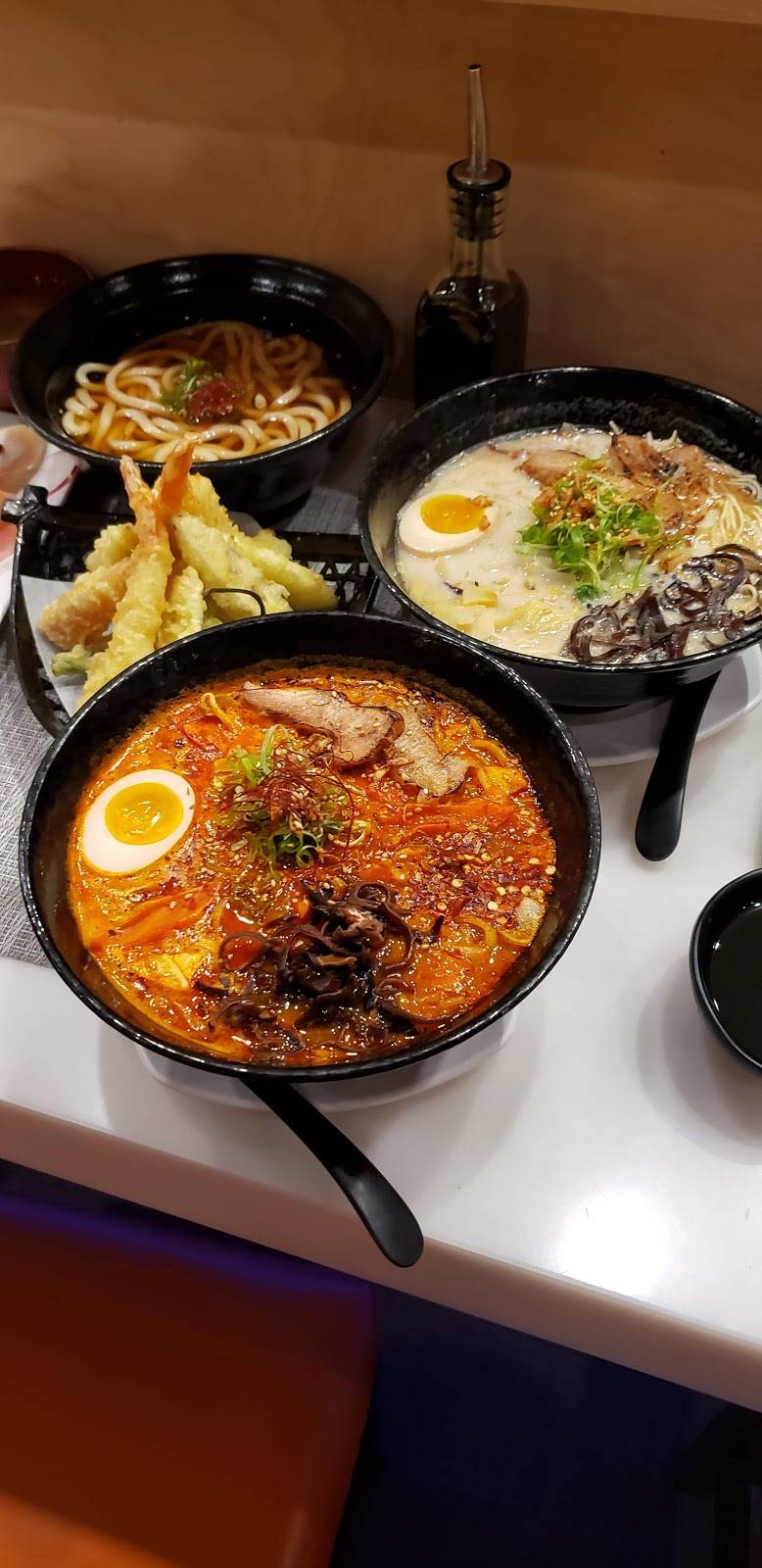 Totoyama Sushi & Ramen | restaurant | 6201 Hollywood Blvd Suite #118, Los Angeles, CA 90028, USA | 3234006300 OR +1 323-400-6300