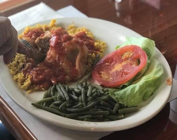 Geronimos Grill Tavares | restaurant | 359 E Burleigh Blvd, Tavares, FL 32778, USA | 3527427432 OR +1 352-742-7432