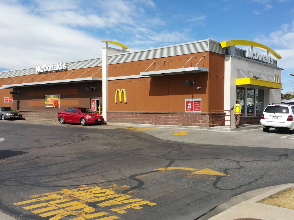 McDonalds | cafe | 10555 E Briarwood Cir, Englewood, CO 80112, USA | 3036621318 OR +1 303-662-1318