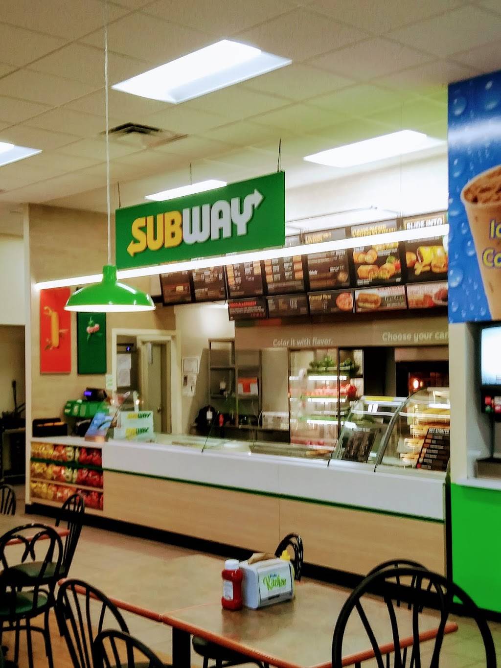 Subway | meal takeaway | 25 Russell St, Hadley, MA 01035, USA | 4133870170 OR +1 413-387-0170