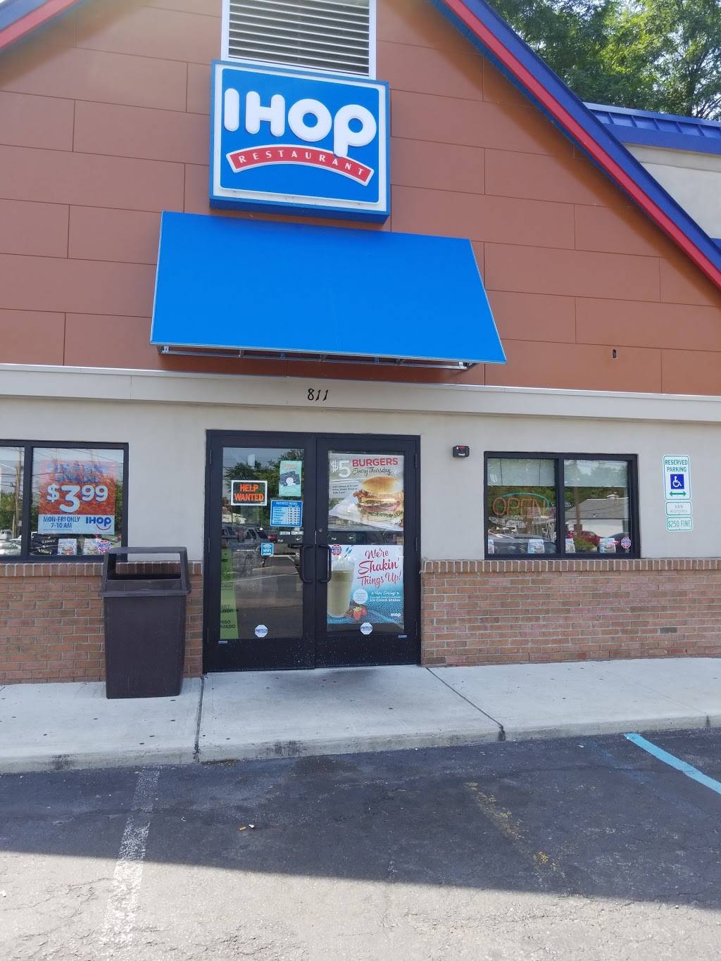 IHOP | restaurant | 785 Parkway Ave, Ewing Township, NJ 08618, USA | 6094038174 OR +1 609-403-8174