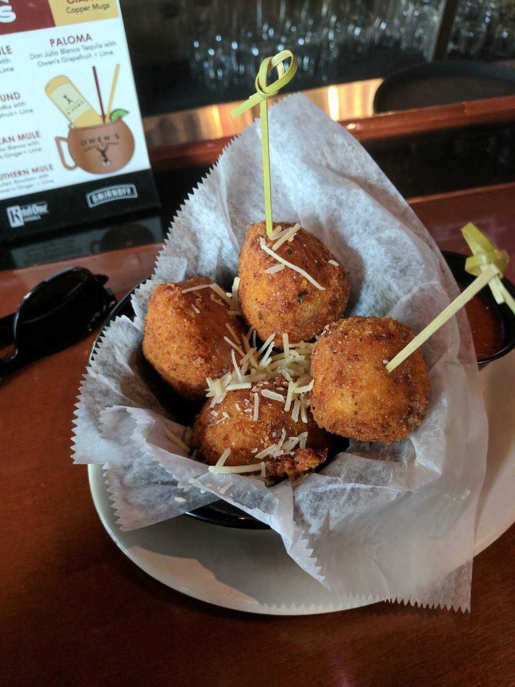 Crafthouse | restaurant | 901 N Glebe Rd #105, Arlington, VA 22203, USA | 5714830421 OR +1 571-483-0421