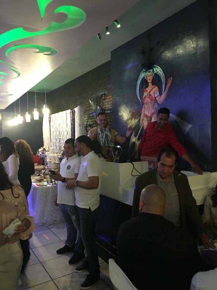 Las Tainas | restaurant | 347 Broadway # A, Brooklyn, NY 11211, USA | 7182188890 OR +1 718-218-8890