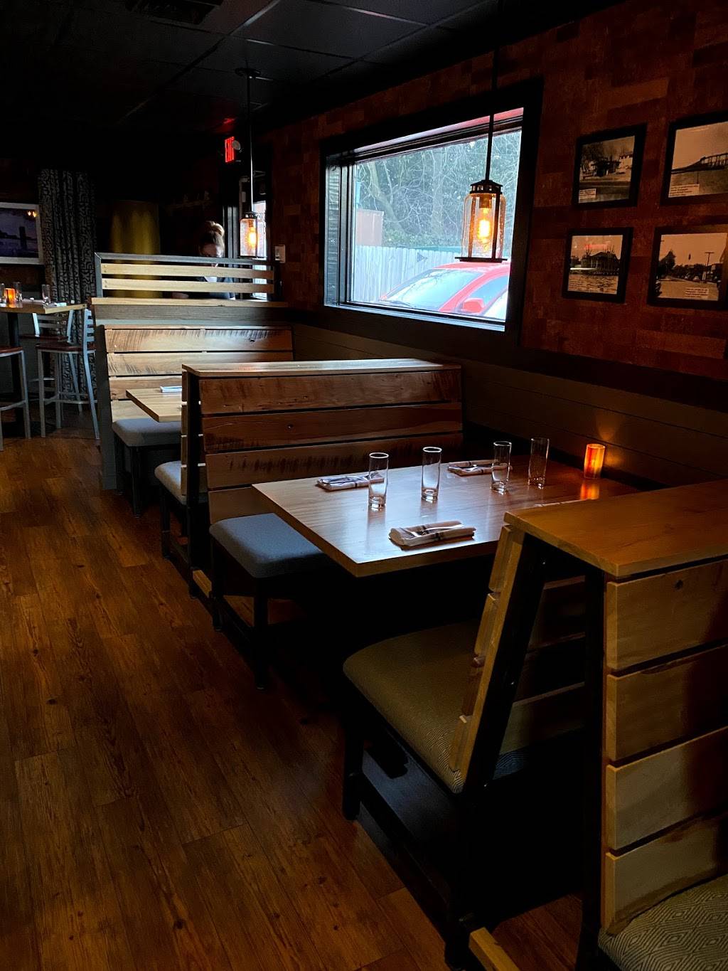 Coach House Bar & Grill | restaurant | 5103 Colley Ave, Norfolk, VA 23508, USA | 7574890389 OR +1 757-489-0389