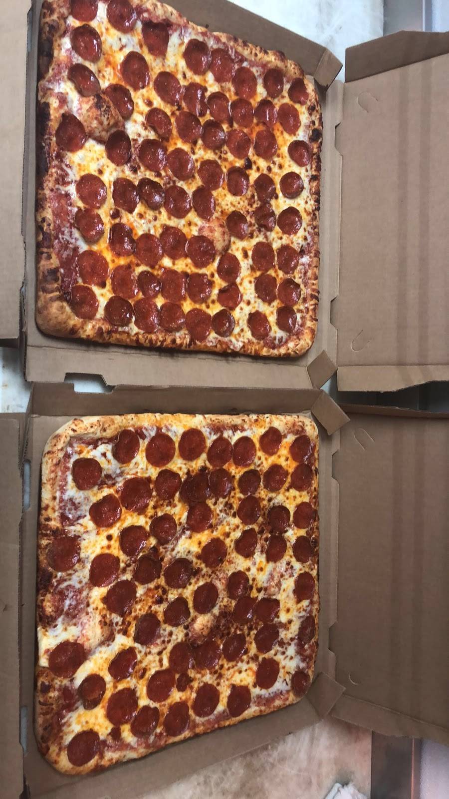 tommys pizza | restaurant | 8000 Outer Dr W, Detroit, MI 48235, USA | 3139089334 OR +1 313-908-9334