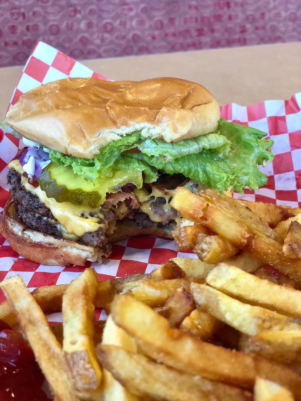 Cheeseburger Bobbys Johns Creek | restaurant | 3630 Peachtree Pkwy, Suwanee, GA 30024, USA | 6783812022 OR +1 678-381-2022