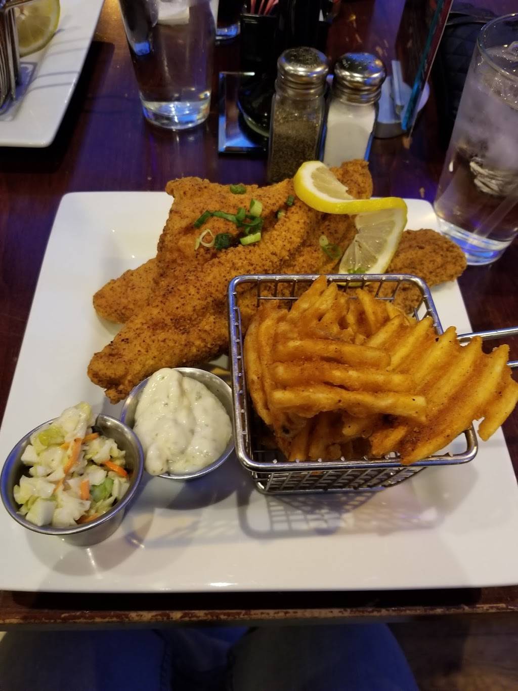 On The Bayou | restaurant | 2053 N Doctor M.L.K. Jr Dr, Milwaukee, WI 53212, USA | 4145395432 OR +1 414-539-5432