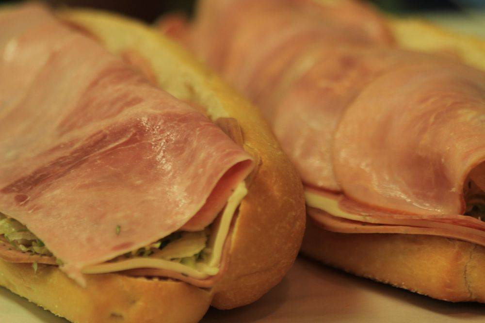 PJs Deli | meal takeaway | 1992 Valley Rd, Pomeroy, PA 19367, USA | 6108575728 OR +1 610-857-5728