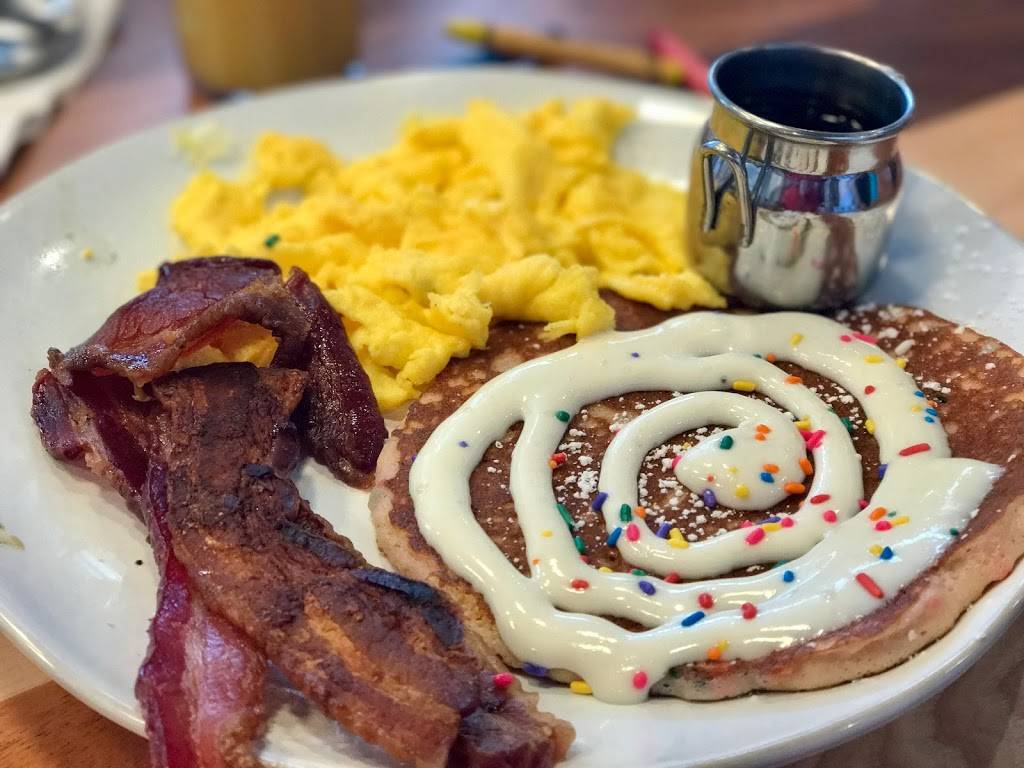 HomeGrown Wichita | restaurant | 2835 N Maize Rd, Wichita, KS 67205, USA | 3163515783 OR +1 316-351-5783