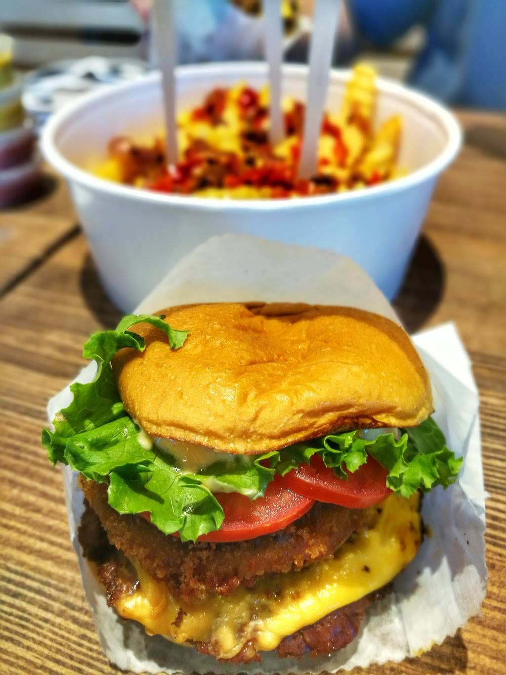 Shake Shack | meal takeaway | 10975 Oval Park Dr, Las Vegas, NV 89135, USA | 7029641025 OR +1 702-964-1025