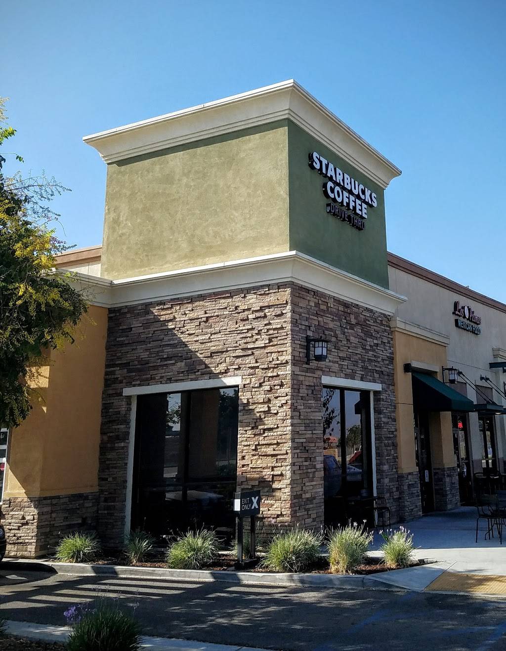 Starbucks | cafe | 3150 Case Rd Bldg H, Suite 1, Perris, CA 92570, USA | 9519430726 OR +1 951-943-0726