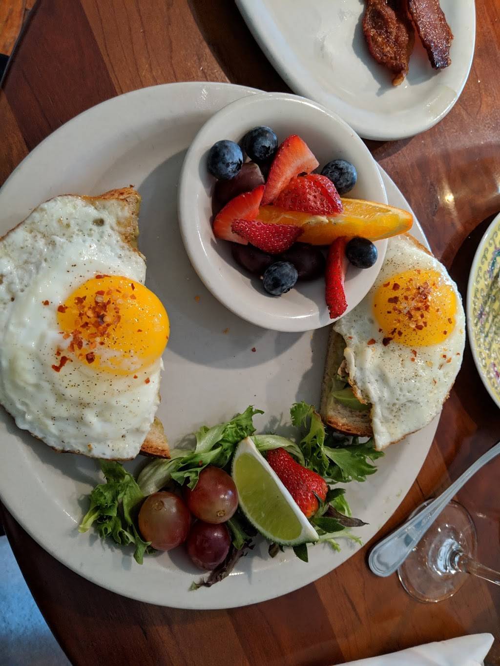 Wildflour Artisan Bakery & Grill | restaurant | 2000 FM2673, Canyon Lake, TX 78133, USA | 8309642159 OR +1 830-964-2159