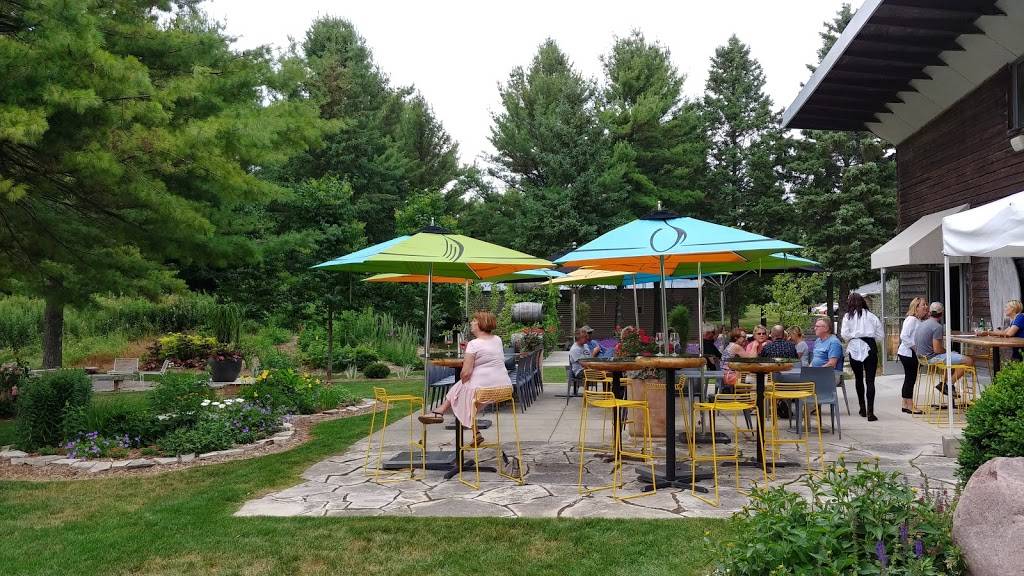 Stones Throw Winery | restaurant | 3382 County Rd E, Baileys Harbor, WI 54202, USA | 9208399660 OR +1 920-839-9660
