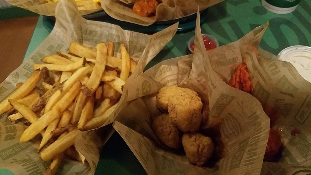 Wingstop | restaurant | 1050 Sunland Park Dr Ste P-100, El Paso, TX 79922, USA | 9155819464 OR +1 915-581-9464