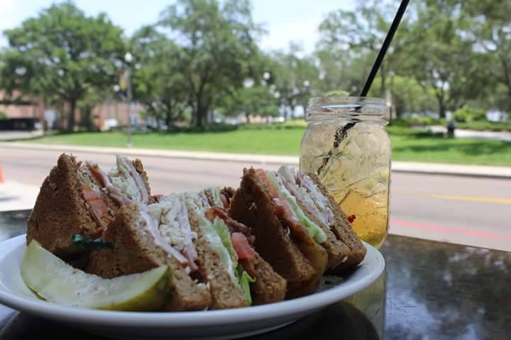 Courigans Irish Pub | restaurant | 1 Beach Dr SE ste 41, St. Petersburg, FL 33701, USA | 7275519019 OR +1 727-551-9019