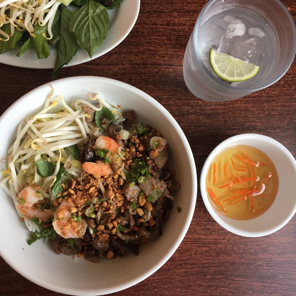 Pho Nam Noodle House | restaurant | 2313, 610 Junction Rd, Madison, WI 53717, USA | 6088367040 OR +1 608-836-7040