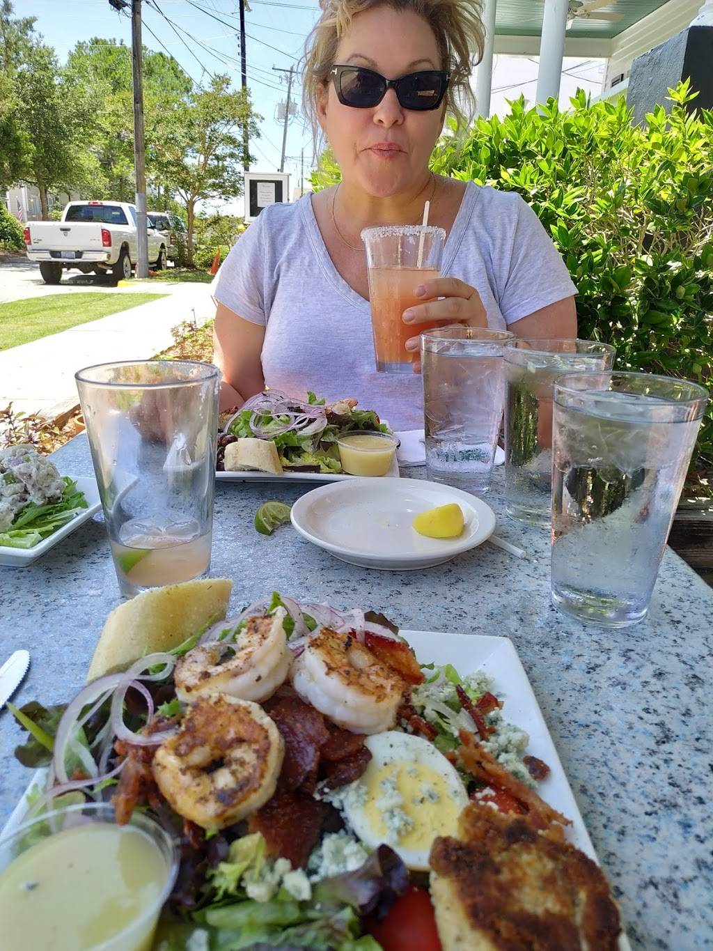 Beaufort Grocery | restaurant | 117 Queen St, Beaufort, NC 28516, USA | 2527283899 OR +1 252-728-3899