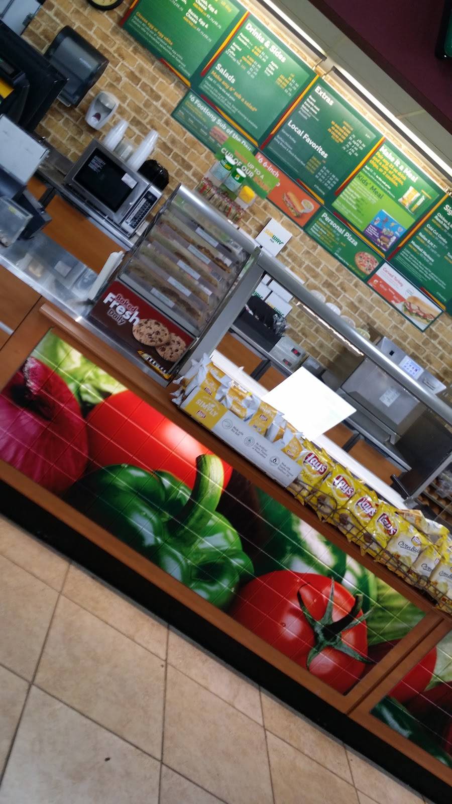 Subway Restaurants | restaurant | 1541 FM 2004 Valero Gas Station C-Store, Richwood, TX 77531, USA | 9795299645 OR +1 979-529-9645