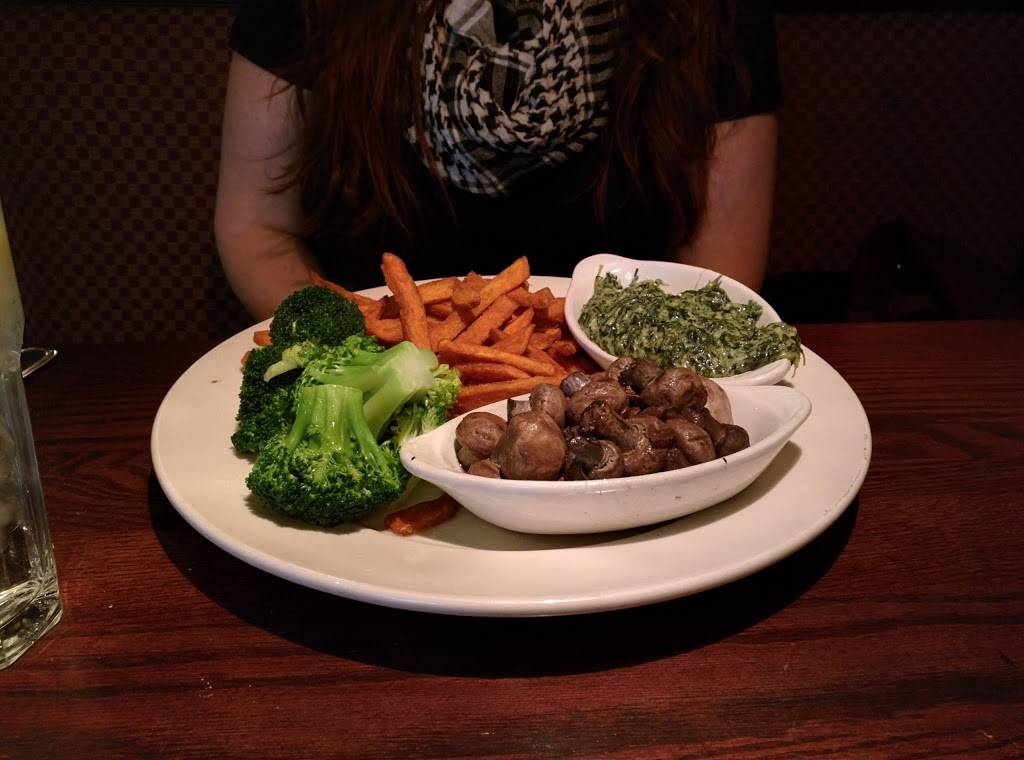 The Chop House | restaurant | 1649 Parkway, Sevierville, TN 37862, USA | 8657741991 OR +1 865-774-1991