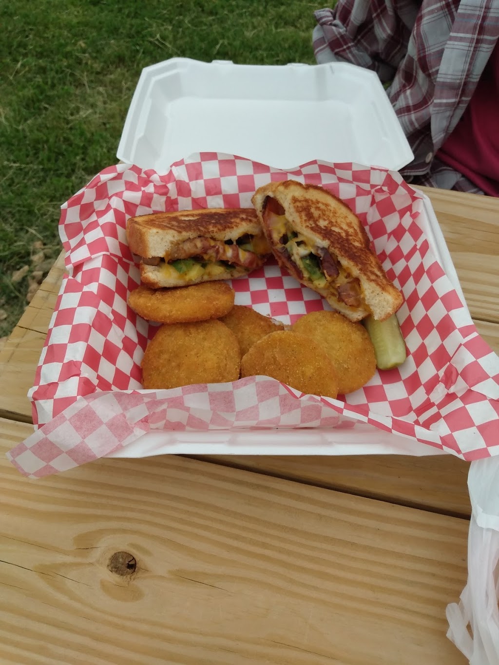 The Rustic Wagon | restaurant | 21298 State Hwy 112, Cassville, MO 65625, USA | 7852493741 OR +1 785-249-3741