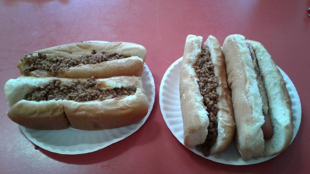 Curtis Famous Weiners | restaurant | 35 N Liberty St, Cumberland, MD 21502, USA | 3017599707 OR +1 301-759-9707