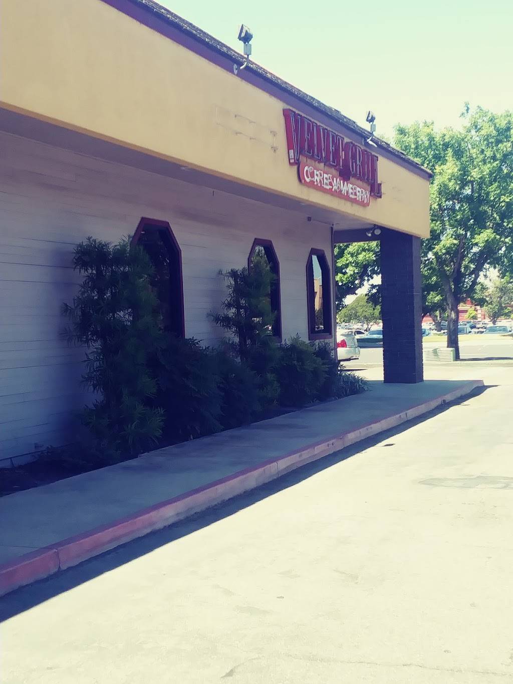 Velvet Grill & Creamery Restaurant | restaurant | 3250 Dale Rd ste a, Modesto, CA 95356, USA | 2095272662 OR +1 209-527-2662