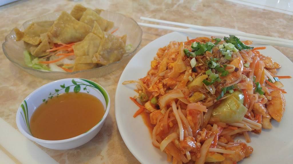 Pho vn Restaurant | restaurant | 43 Oxford St, Tillsonburg, ON N4G 2G4, Canada | 5196886888 OR +1 519-688-6888