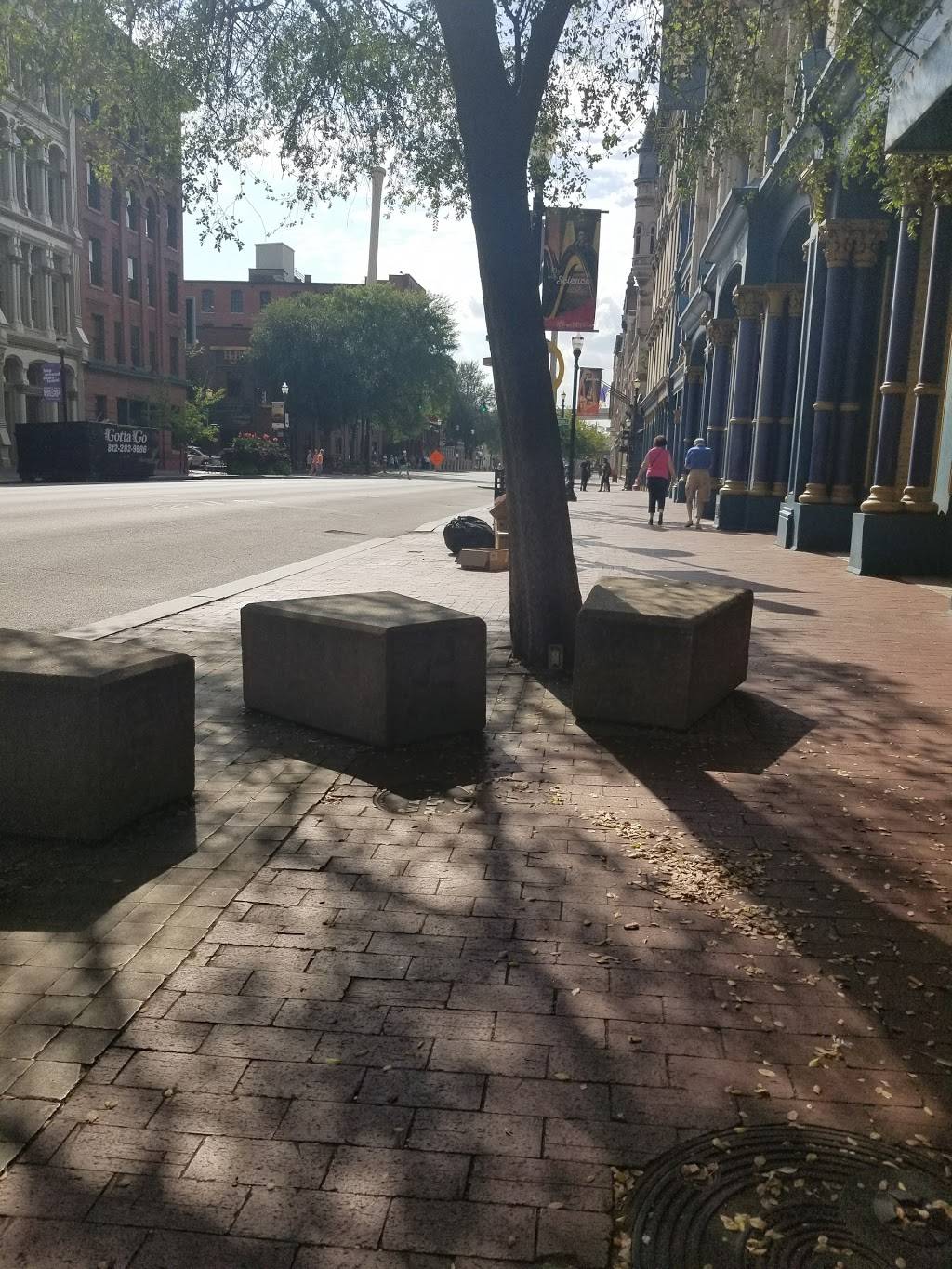 Subway | restaurant | 725 W Main St, Louisville, KY 40202, USA | 5026253002 OR +1 502-625-3002