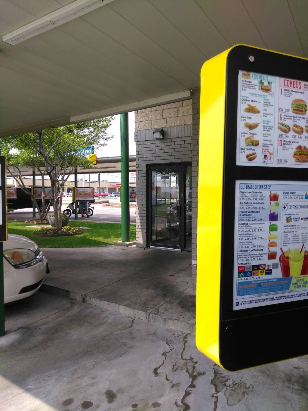 Sonic Drive-In | restaurant | 3628 Shepherd Ln, Balch Springs, TX 75180, USA | 9722864078 OR +1 972-286-4078