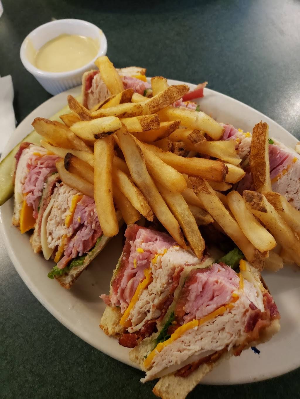 Metro Diner | cafe | 180 Inverness Plaza, Birmingham, AL 35242, USA | 2057192563 OR +1 205-719-2563