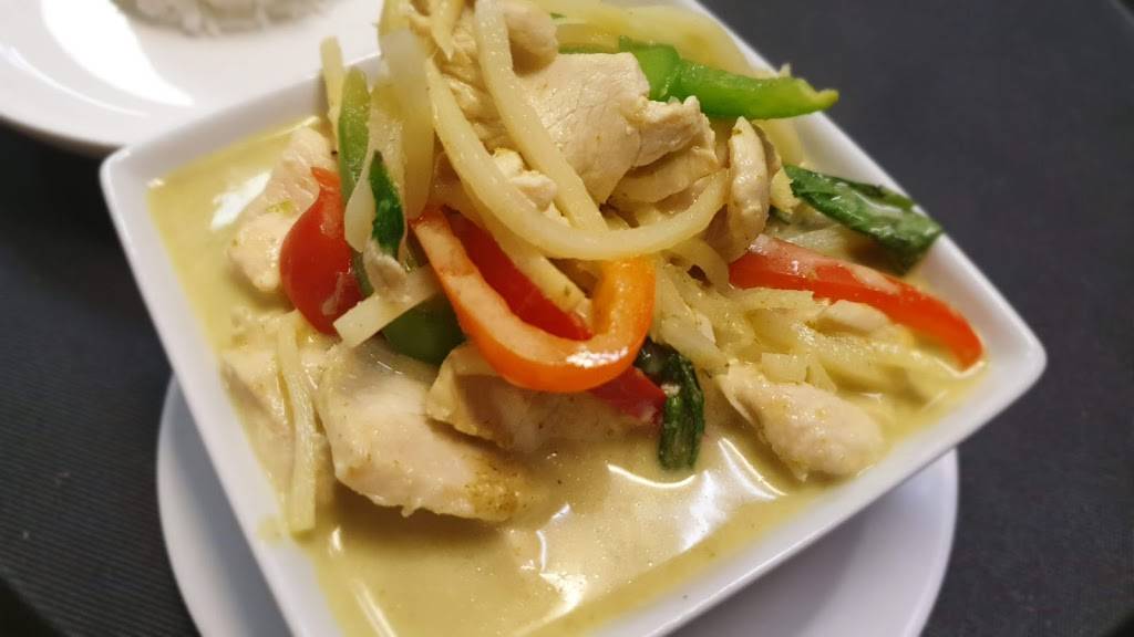 thai fusion cuisine | restaurant | 211 Central Park Ave, Pinehurst, NC 28374, USA | 9104208738 OR +1 910-420-8738