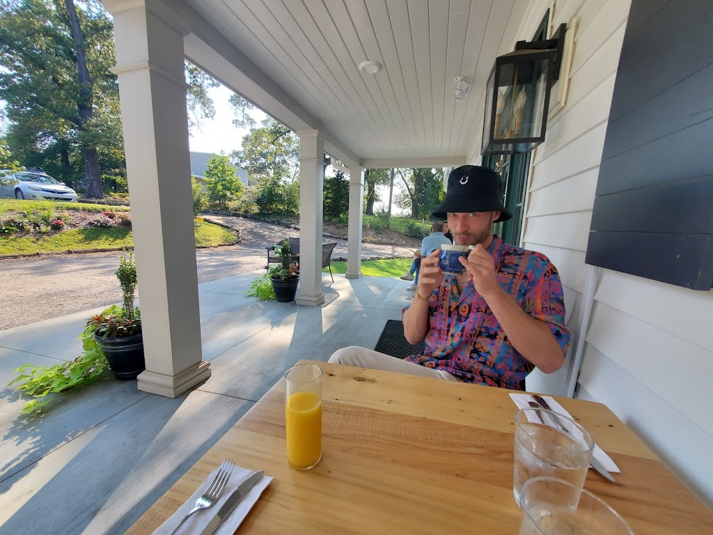 Oak Hill Cafe and Farm | restaurant | 2510 Poinsett Hwy, Greenville, SC 29609, USA | 8646311397 OR +1 864-631-1397