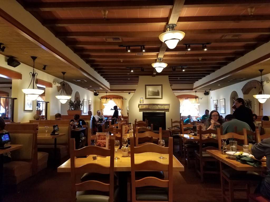 Olive Garden Italian Restaurant | meal takeaway | 2641 N Maize Rd, Wichita, KS 67205, USA | 3167220991 OR +1 316-722-0991