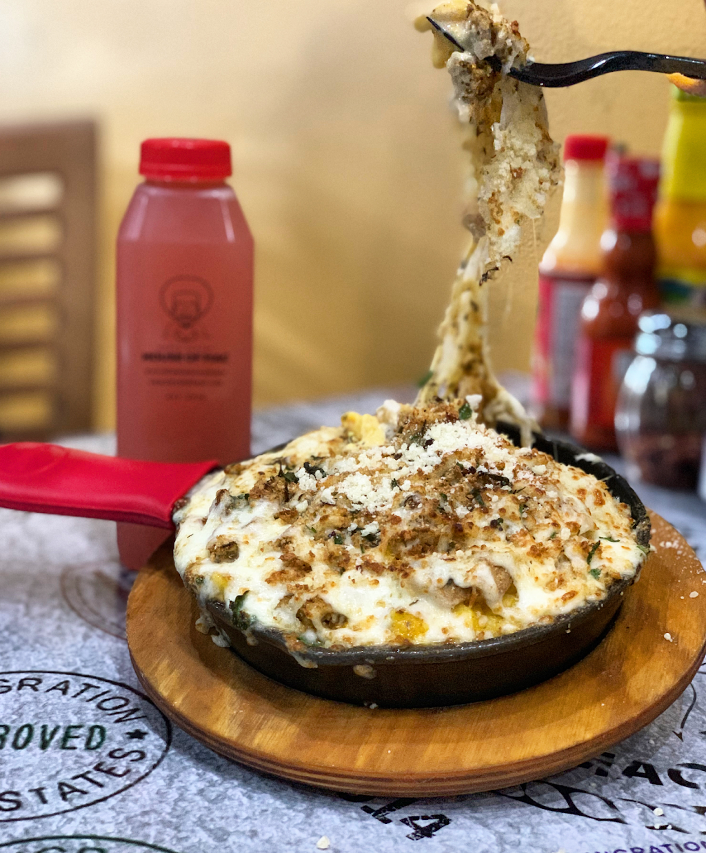 World Famous House of Mac - North Miami Beach | restaurant | 13521 Biscayne Blvd, North Miami Beach, FL 33181, USA | 7866366967 OR +1 786-636-6967