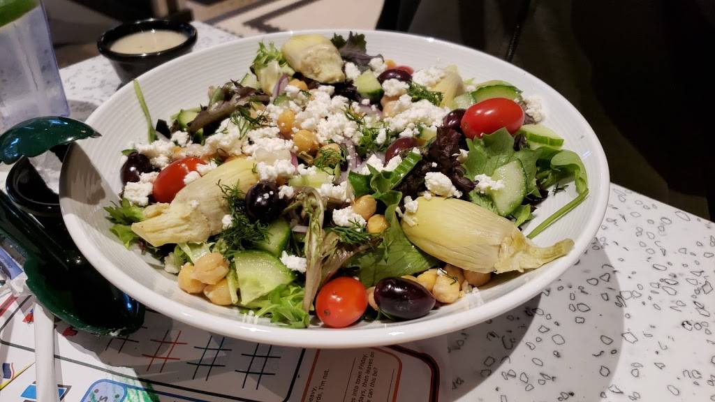 Buddys Pizza | restaurant | 4061 28th St SE, Grand Rapids, MI 49512, USA | 6165549663 OR +1 616-554-9663