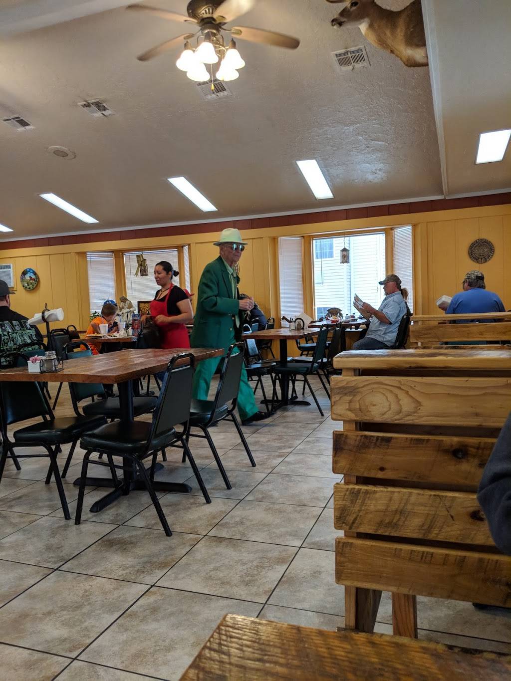 Cazadores Mexican Restaurant | restaurant | 710 S Kerr Blvd, Sallisaw, OK 74955, USA | 9187760777 OR +1 918-776-0777