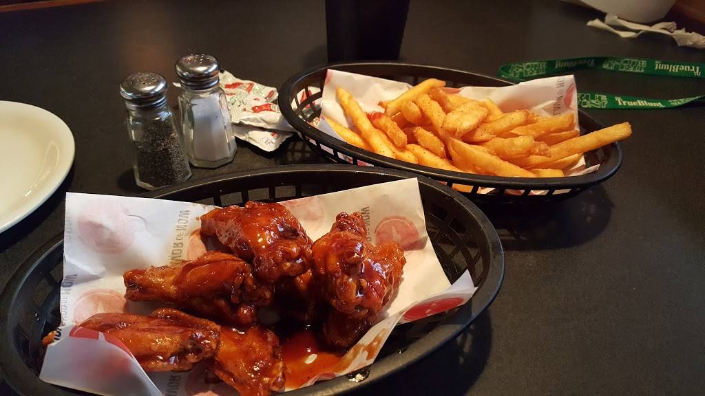 Pizza Hut | meal delivery | 1865 W Valencia Rd, Tucson, AZ 85746, USA | 5202944490 OR +1 520-294-4490