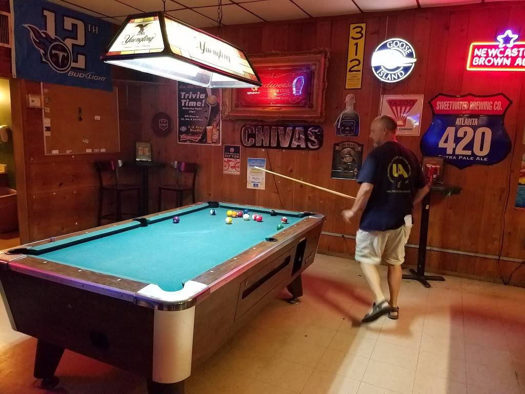 Elm Hill Tavern | restaurant | 1941 Elm Hill Pike, Nashville, TN 37210, USA | 6158725445 OR +1 615-872-5445