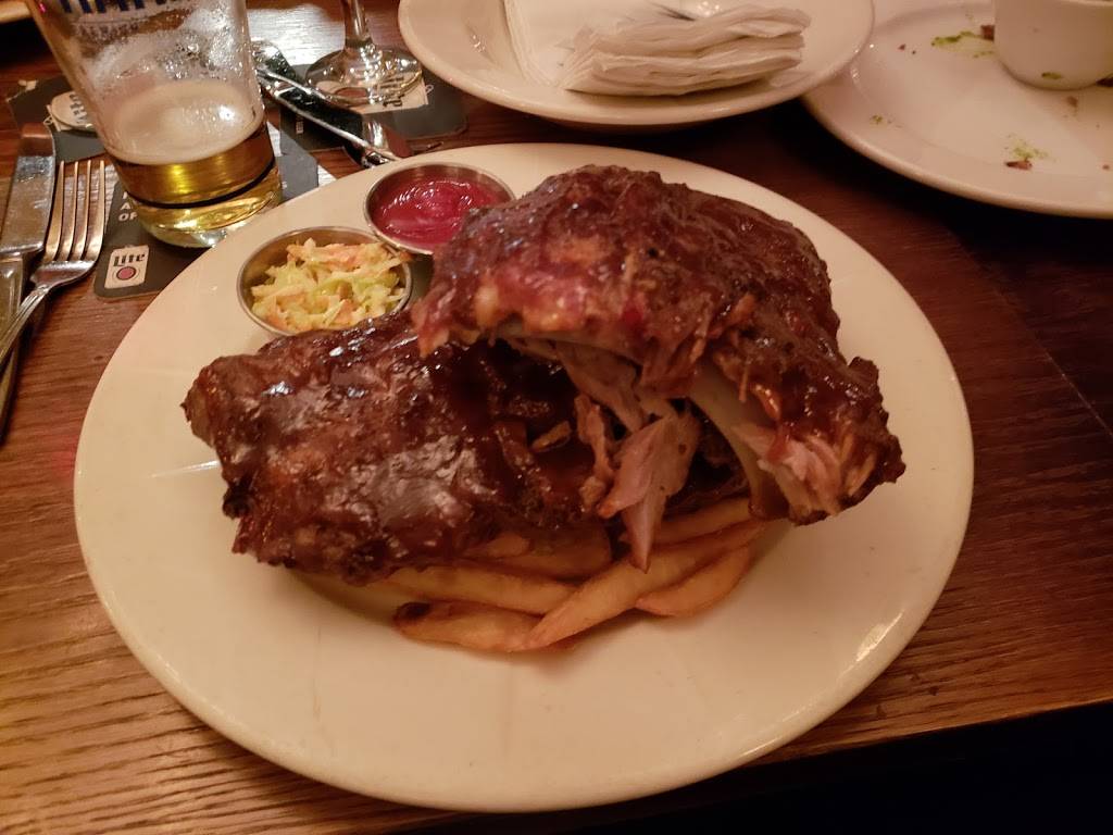 The Galway Arms | restaurant | 2442 N Clark St, Chicago, IL 60614, USA | 7734725555 OR +1 773-472-5555