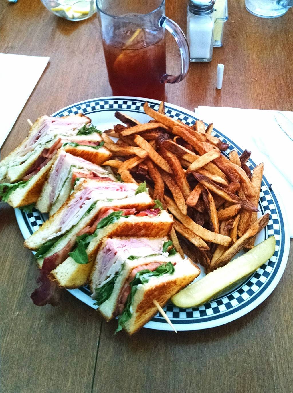 Country Folks Deli | restaurant | 1329 Commerce Ave, Longview, WA 98632, USA | 3604424150 OR +1 360-442-4150