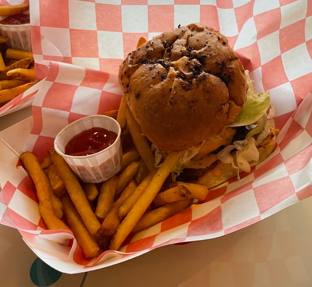 A&C Soda Shop | restaurant | 501 Cottage Rd, South Portland, ME 04106, USA | 2077474089 OR +1 207-747-4089