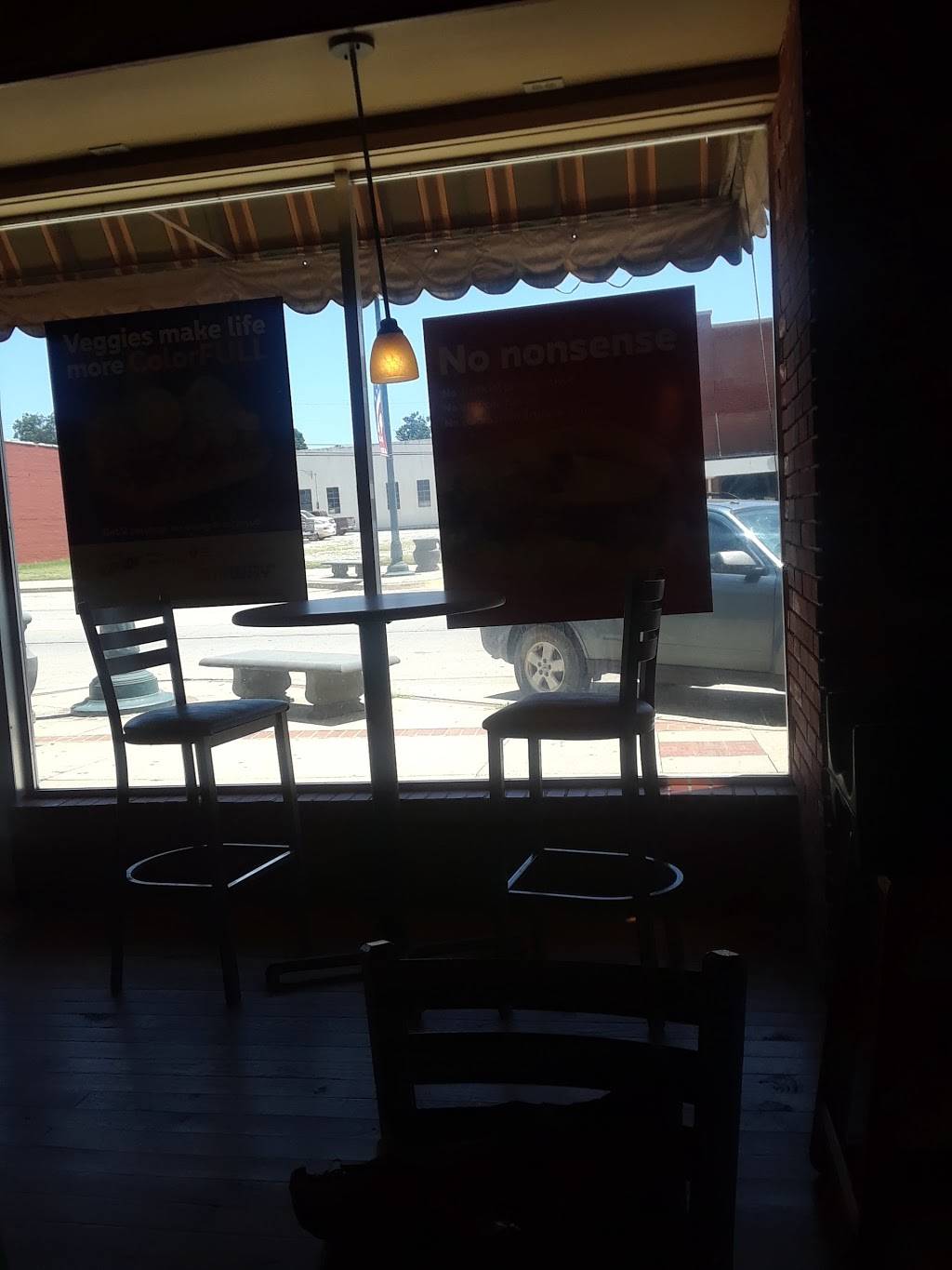 Subway | restaurant | 911 Jim Thorpe Blvd, Prague, OK 74864, USA | 4055670100 OR +1 405-567-0100