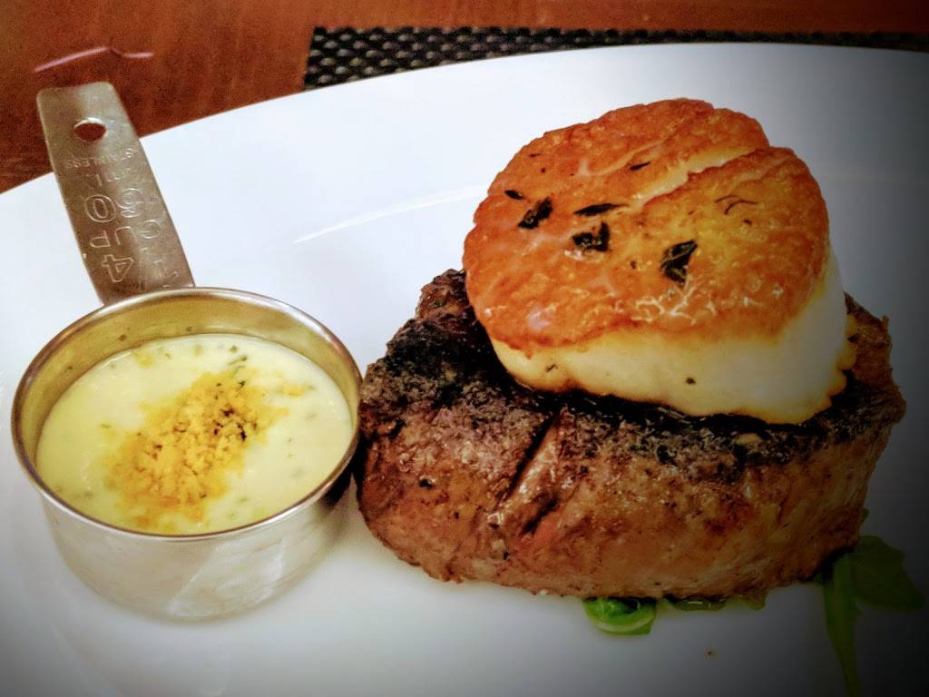 Spencers for Steaks and Chops | restaurant | 6001 Destination Parkway, Hilton Orlando, Orlando, FL 32819, USA | 4073138625 OR +1 407-313-8625