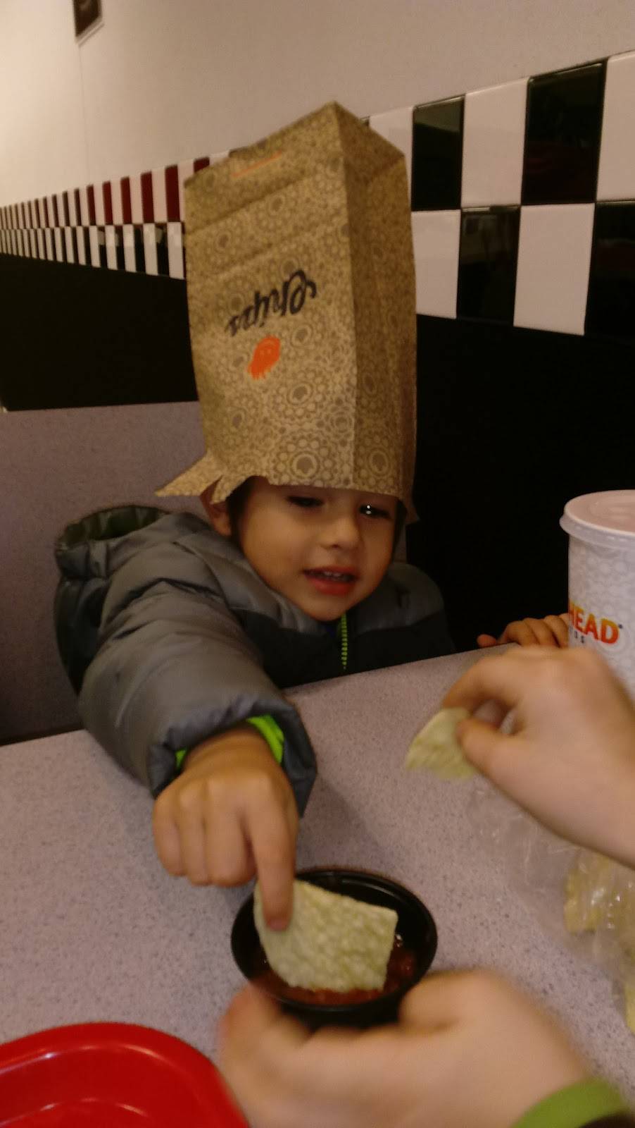 Hot Head Burritos | restaurant | 2028 W Michigan St, Sidney, OH 45365, USA | 9376586040 OR +1 937-658-6040