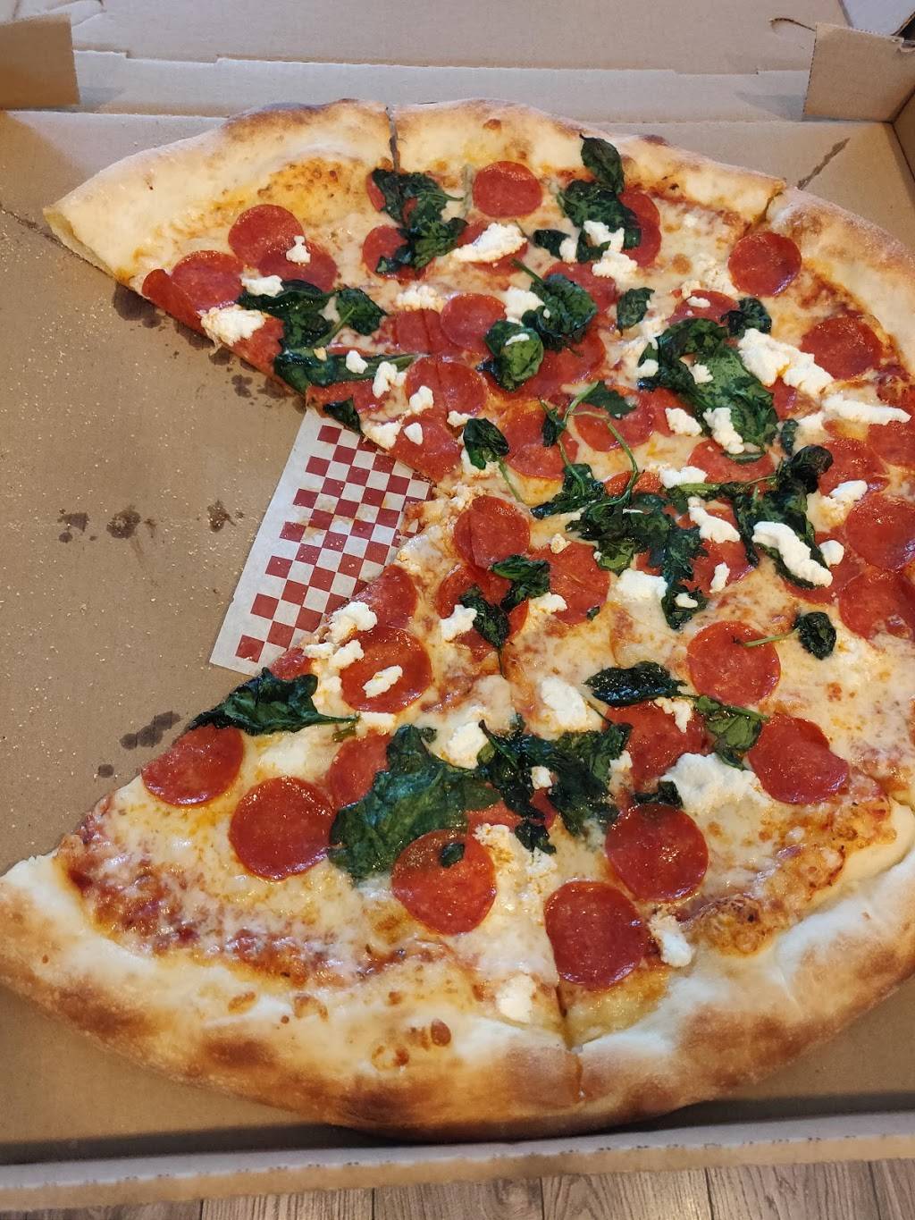 Maxwells Pizza and Cheesesteaks | restaurant | 11248 Kestrel Rise Rd, South Jordan, UT 84095, USA | 8012530304 OR +1 801-253-0304