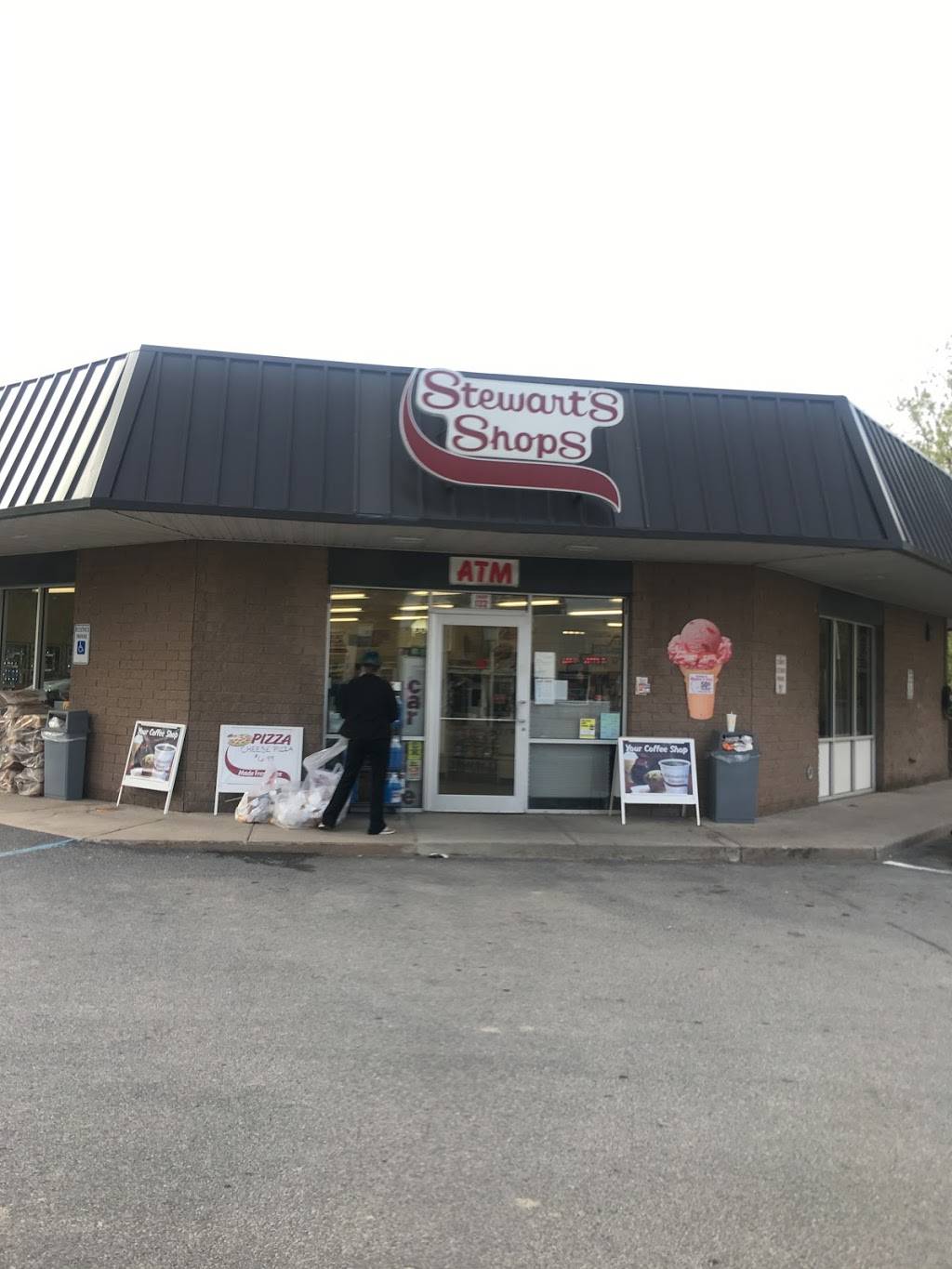 Stewarts Shops | cafe | 124 W Main St, Waterville, NY 13480, USA | 3158418386 OR +1 315-841-8386