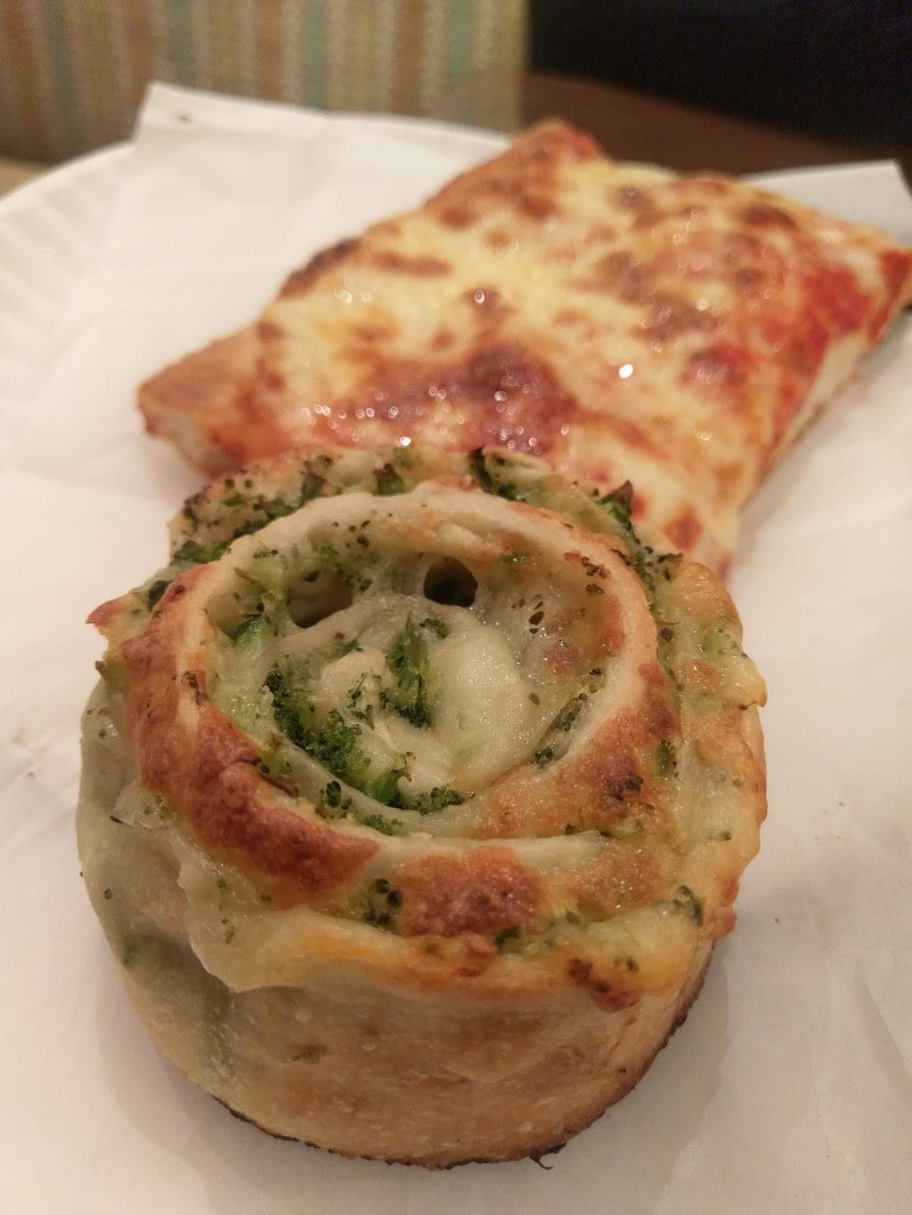 Ginos Pizzeria & Italian Restaurant | restaurant | 187 N Long Beach Rd A, Rockville Centre, NY 11570, USA | 5167664200 OR +1 516-766-4200