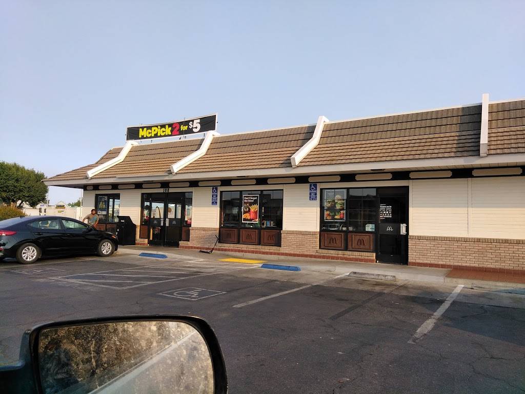 McDonalds | cafe | 108 E Cross Ave, Tulare, CA 93274, USA | 5596886169 OR +1 559-688-6169
